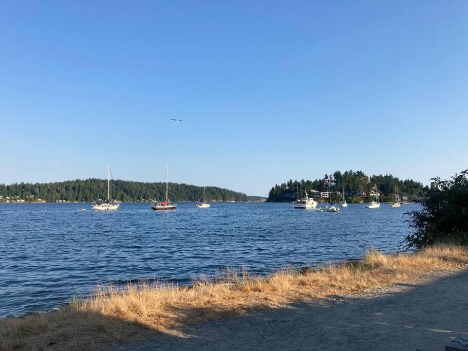 Villa Iconic 3-Story Waterfront 'Marina House' W/ View à Gibsons Extérieur photo