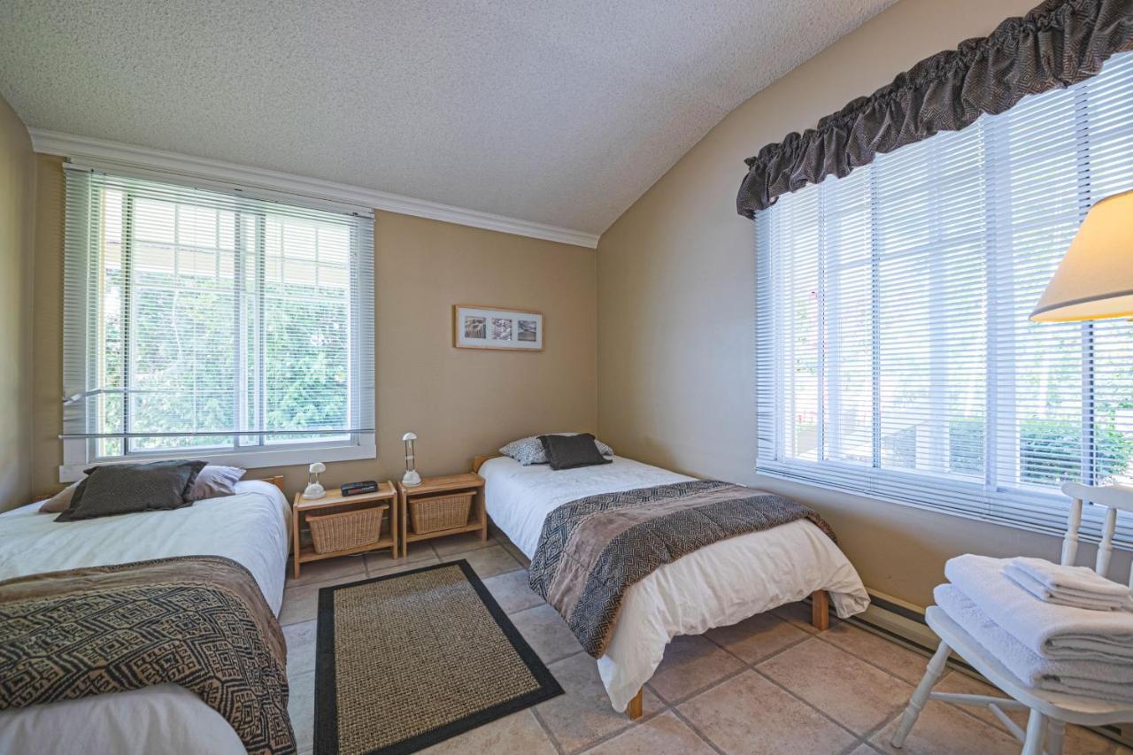 Villa Iconic 3-Story Waterfront 'Marina House' W/ View à Gibsons Extérieur photo