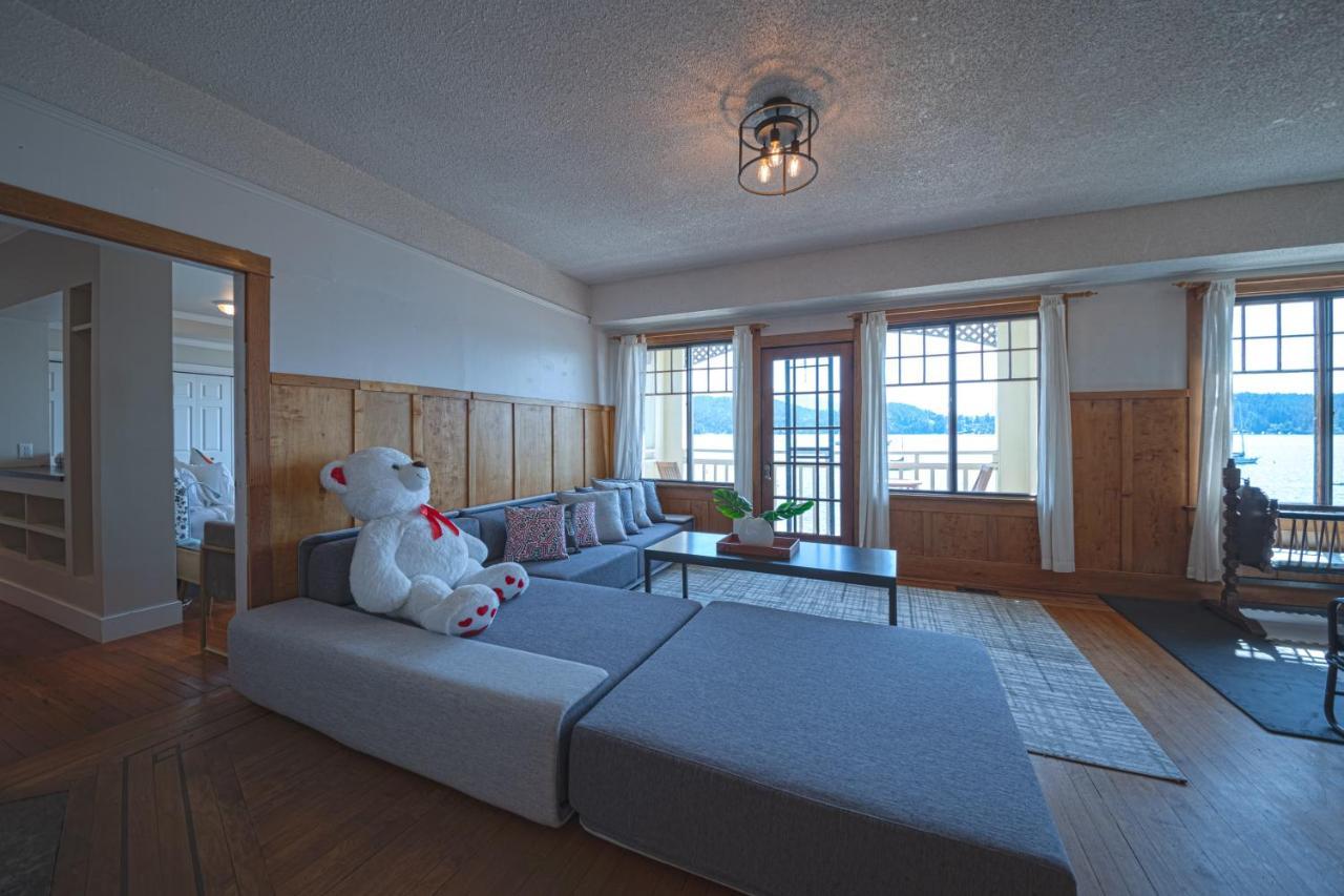 Villa Iconic 3-Story Waterfront 'Marina House' W/ View à Gibsons Extérieur photo