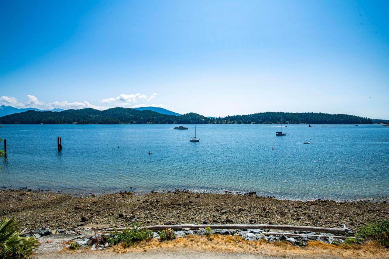 Villa Iconic 3-Story Waterfront 'Marina House' W/ View à Gibsons Extérieur photo
